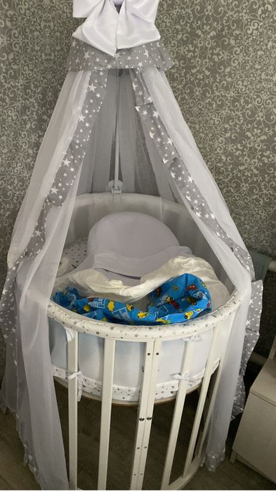 Кранштейн и балдахин для детской кроватки