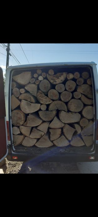 Aducem la comandă lemne de foc