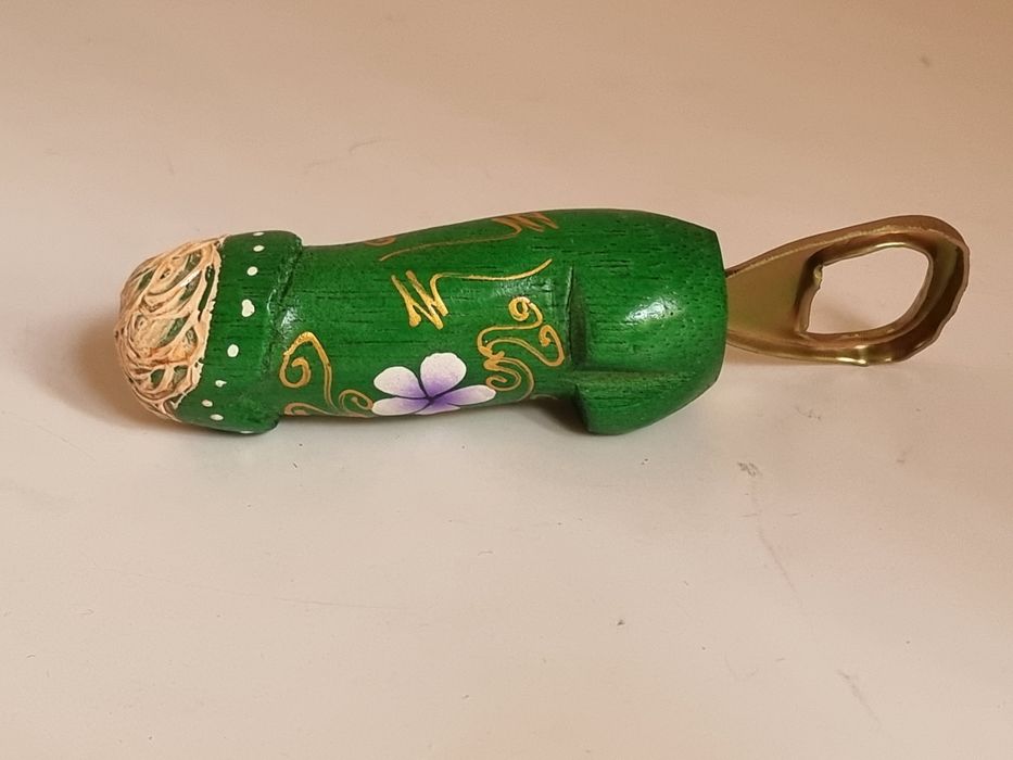 Открывашка, ручная работа, дерево, сувенирная из  Бали.