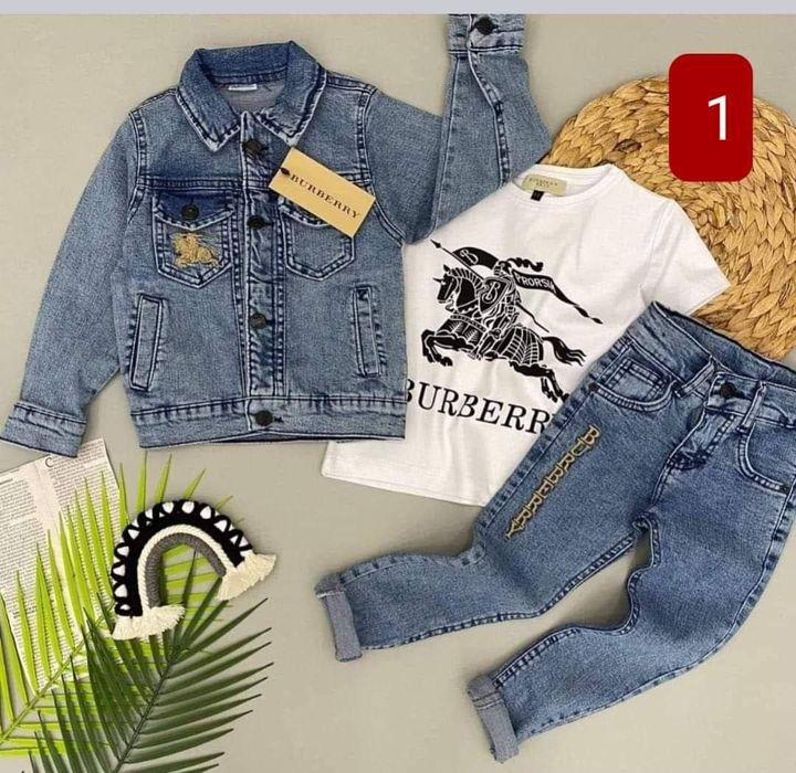 Compleu copii diferite modele