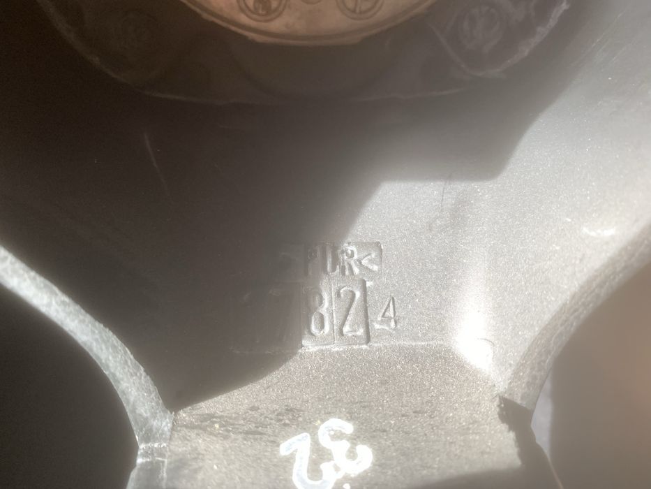 Волан с airbag Golf 5