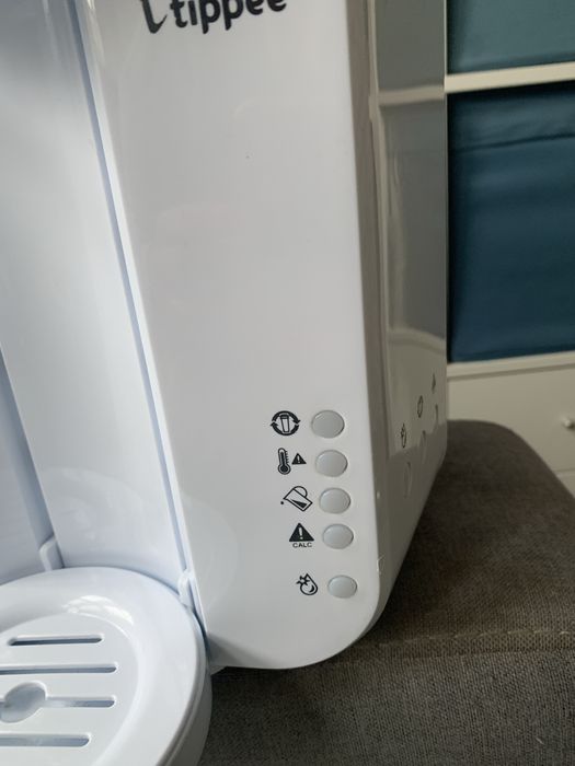 Машина за приготвяне на адаптирано мляко Tommee Tippee