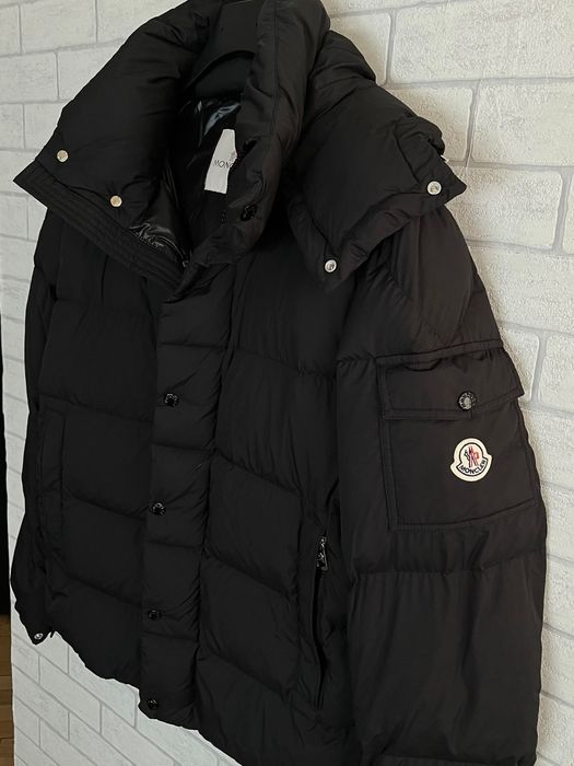 Зимно яке Moncler в размер ХЛ като ново