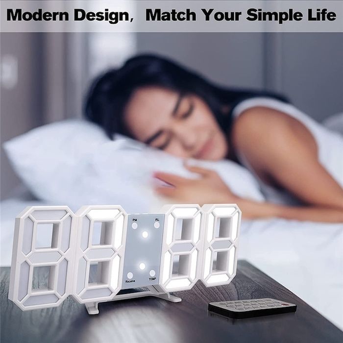 3D цифров часовник , студено бяло LED осветление