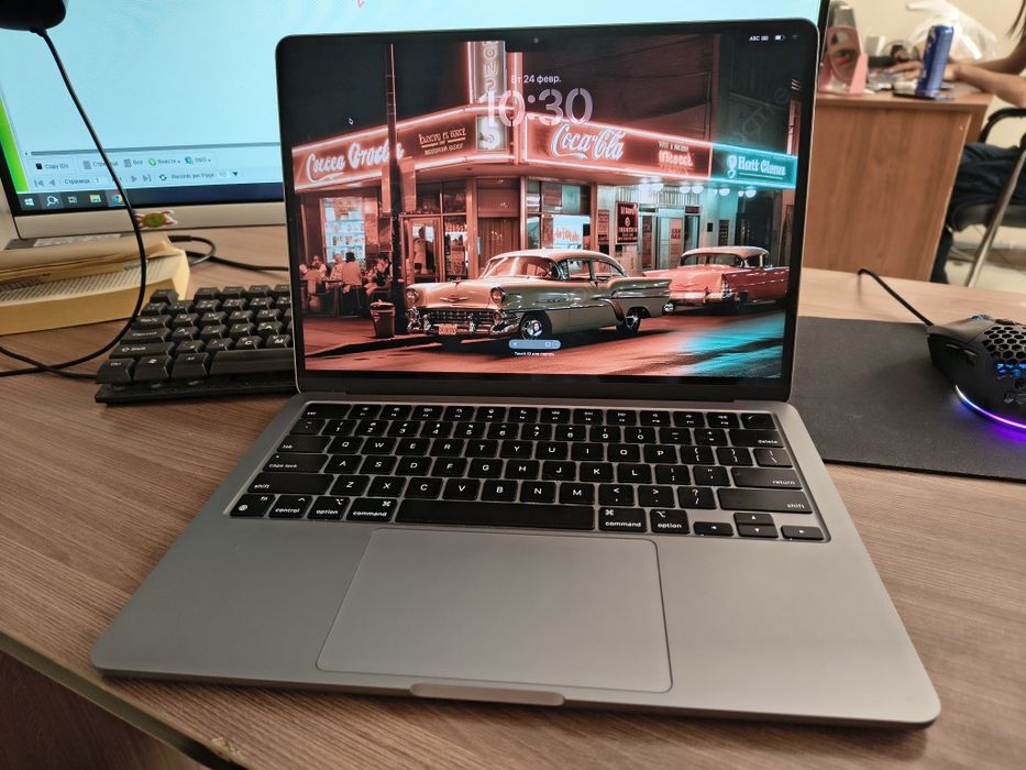 MacBook air m3 / 16 gb/ 250