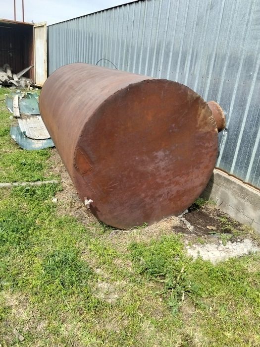 Продам бочку ёмкость