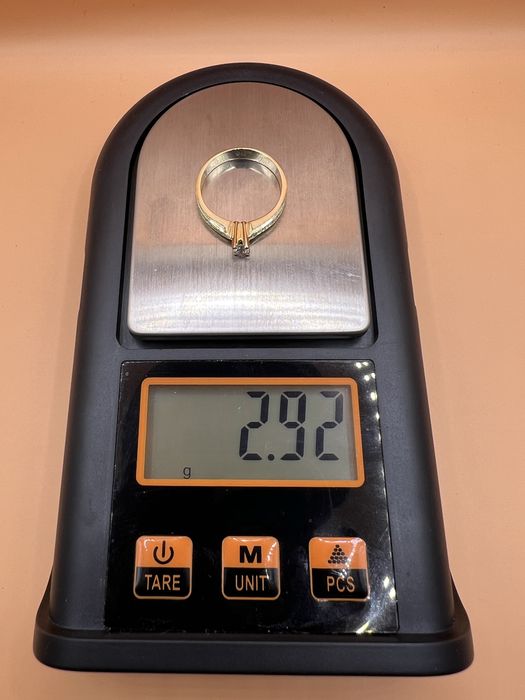 Продам золотое кольцо.