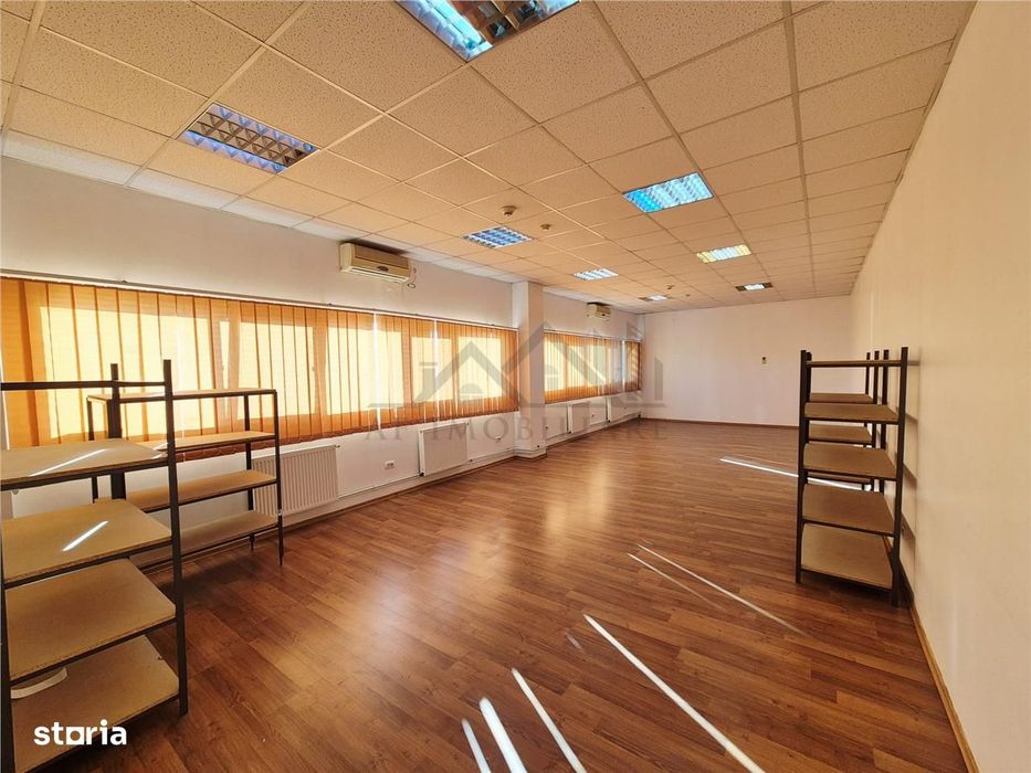 Spatiu comercial 200 mp