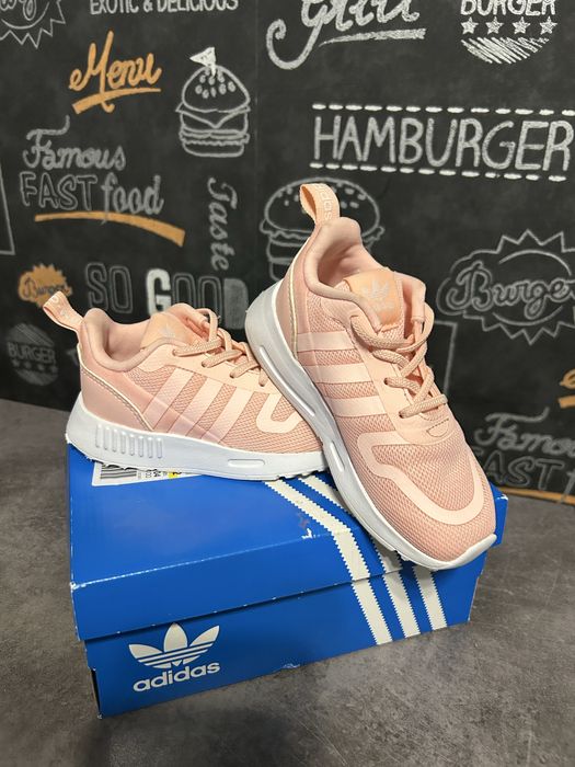 Vand adidasi copii (Adidas Nike Air Jordan)