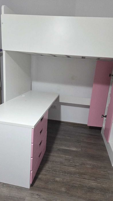 Mobila IKEA pentru copii (pat supraetajat + birou + dulap)
