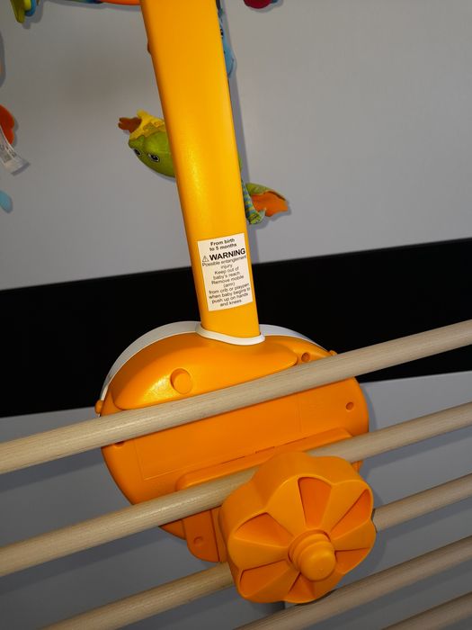 Музикална играчка/въртележка за бебешка кошара "Tiny love". Промоция!