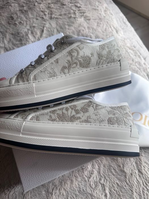 Кецове DIOR ест кожа