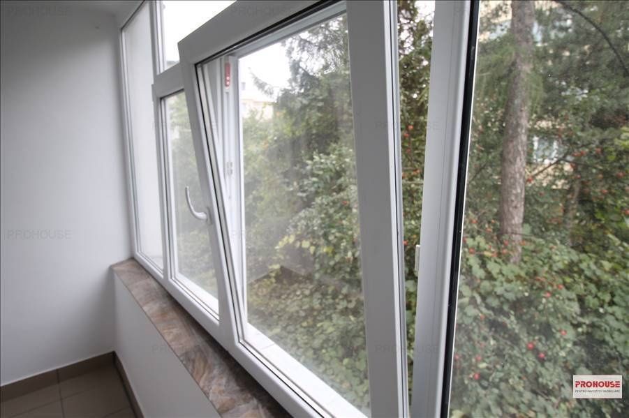 Proprietar ofer spre închiriere apartament 2 camere semi-decomandat