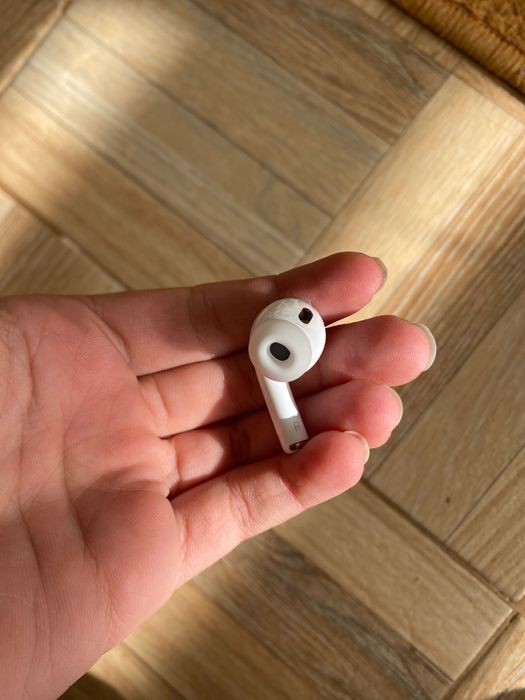 AirPods Pro 2 - слушалки