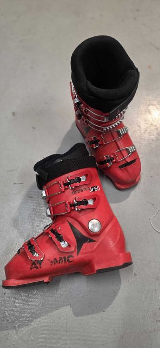 Schiuri Atomic Redster J2 120 cm si 131 cm + clapari Atomic 36