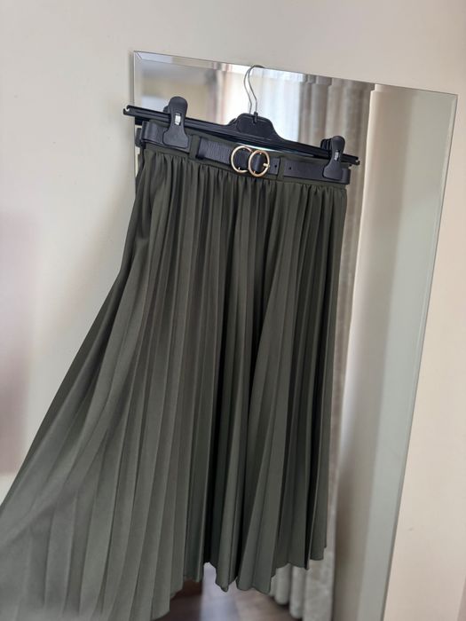 Нова пола MOHITO