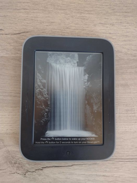 Nook BNRV350 електронна книга с подсветка