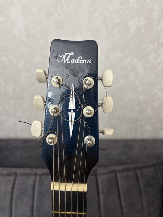 Продам гитару в отличном состоянии