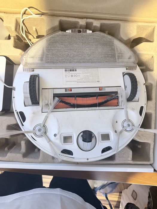 mi robot vacuum mop essential