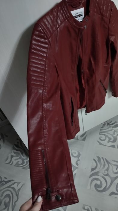 Кожаная куртка, продам срочно!!!