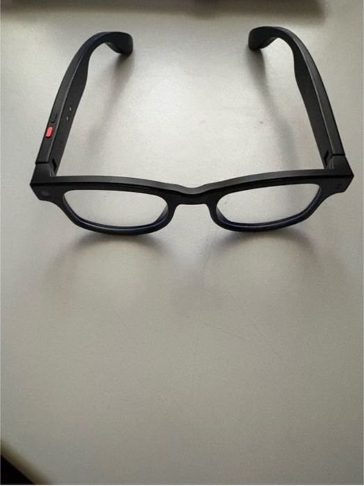 Видео камира в очках