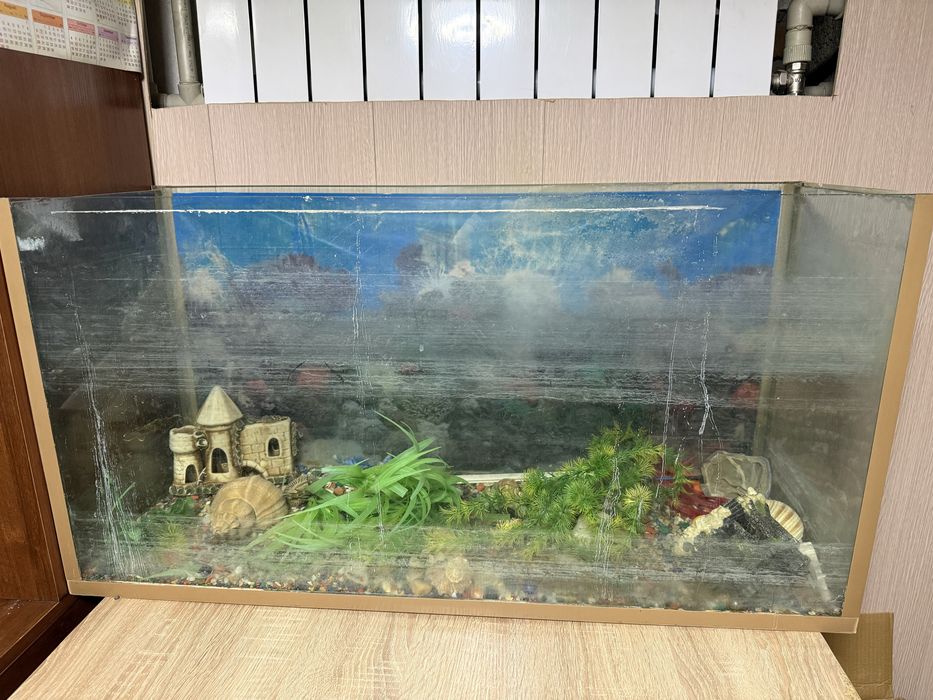 Продам аквареум 100 литроа