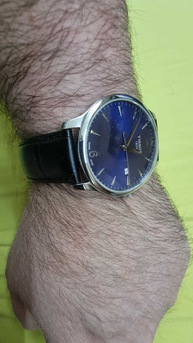 Швейцарски часовник Tissot Tradition