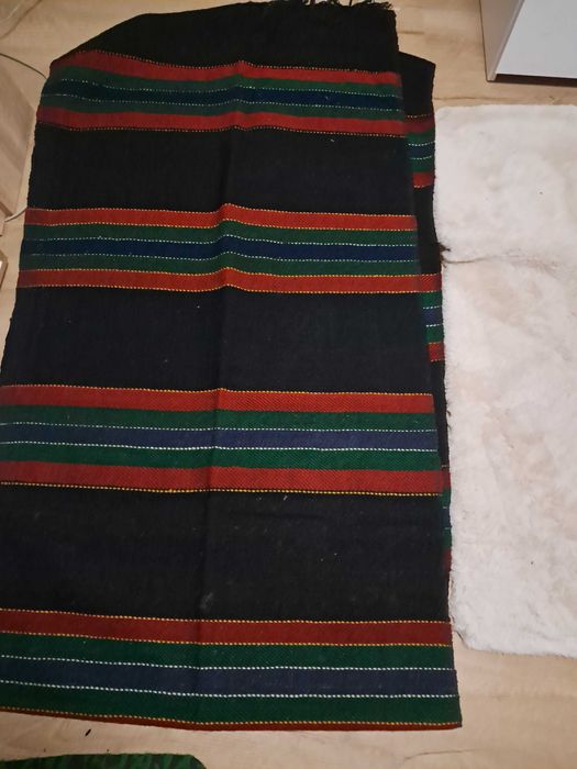 Перфектни, ръчнотъкани, черги в отлично състояние