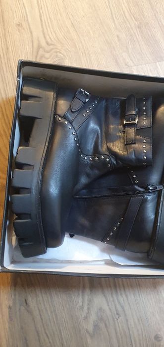 Bocanci piele noi tinte nr 39