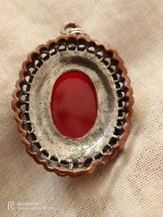 Продавам брошки Тюркоаз и Червен корал