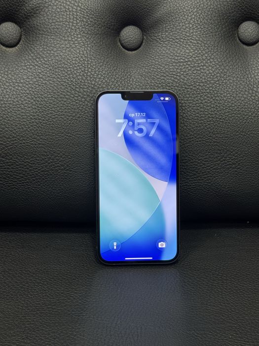 Продавам перфектен iPhone 16e 67цикъла