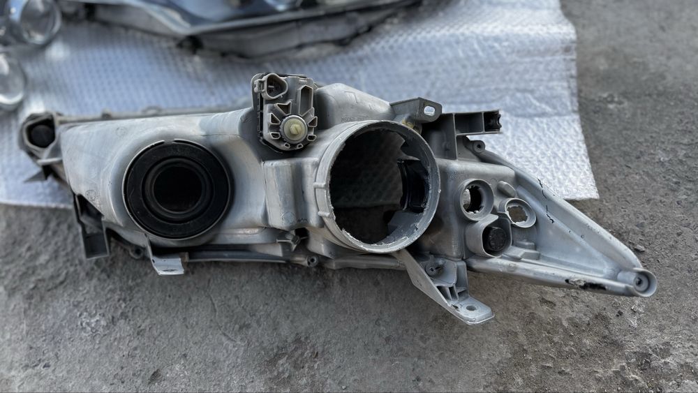 Продается фары камри