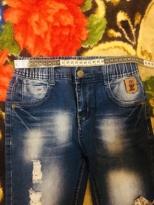 Джинсы на мальчика 8-9 лет