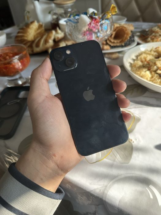 Айфон 13 на 128гб идеал