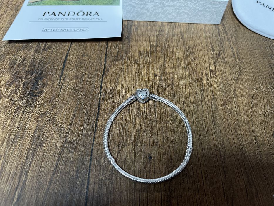 Гривна Пандора