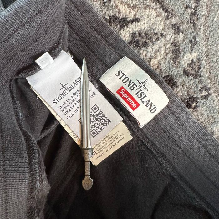 продам stone island x supreme shorts
