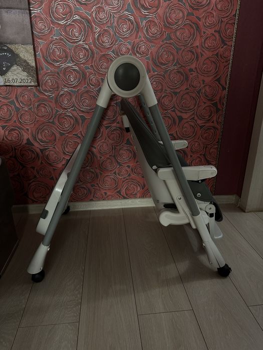 Продам стульчик для кормления