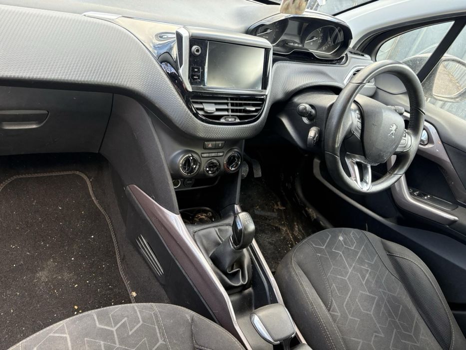Peugeot 2008 1.2 82кс НА ЧАСТИ