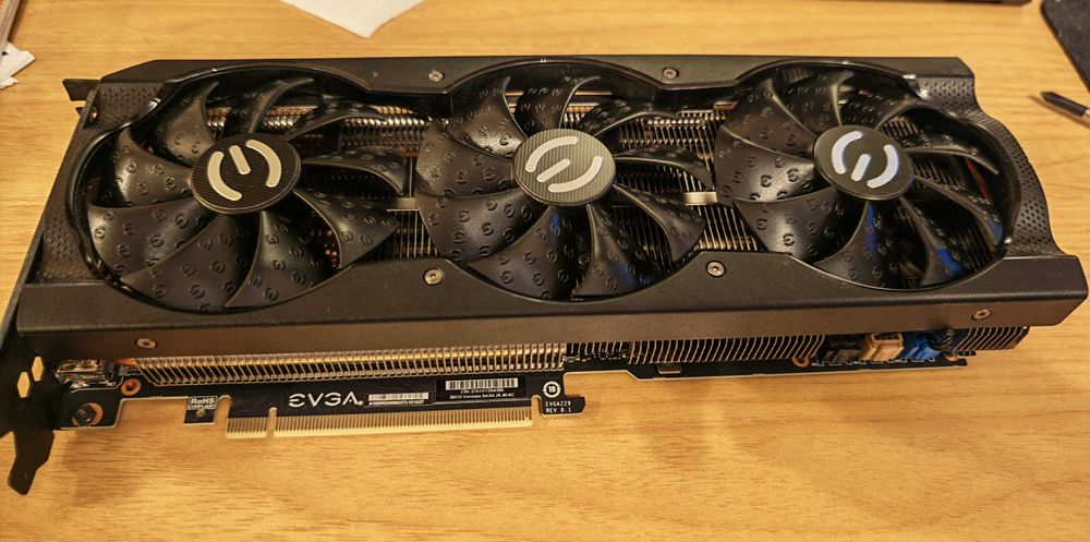 видео карта EVGA RTX 3070 + воден блок EKWB RTX 3070 + EKWB backplate