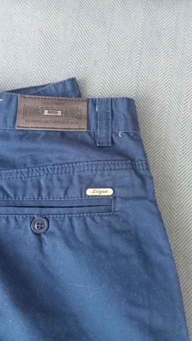 Джинсы новые. Размера 32 , 33