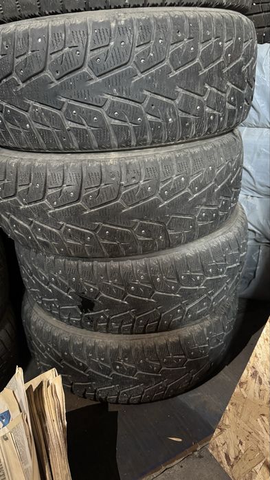 Продам нормальные зимние автошины