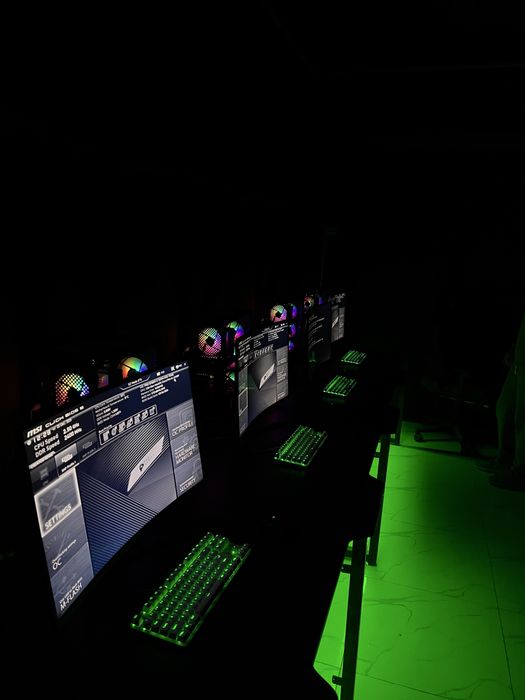 Kamyuter xona sotiladi