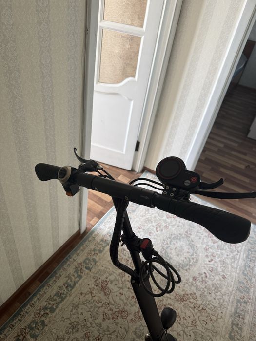 Электросамокат.