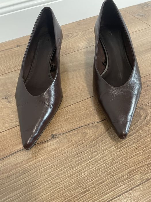 Pantofi din piele cu toc mic Zara