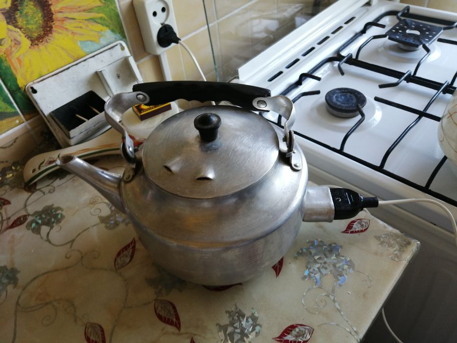 Продам электрочайник