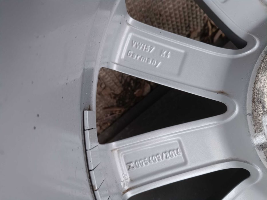 ОРИГИНАЛНИ джанти 17' цола 5x112 ФОЛКСВАГЕН / VW Touran GOLF 57,1 ET52