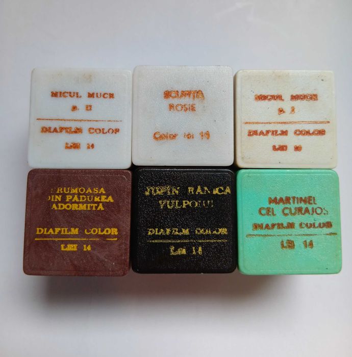 Aparat Proiector Romanesc,diafilme color,vechi Romanesc de colectieRSR