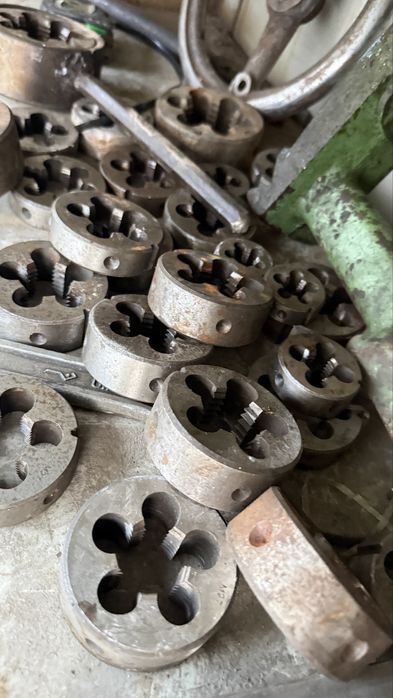 Продам инструменты …