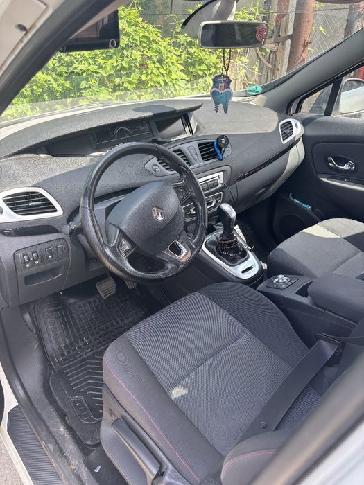 Renault scenic 2013 facelift