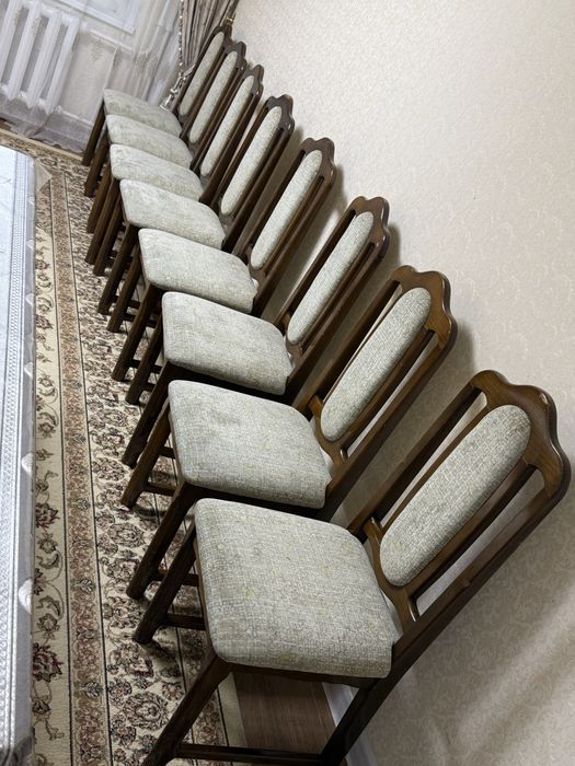 Продаются деревянные стулья в классическом стиле